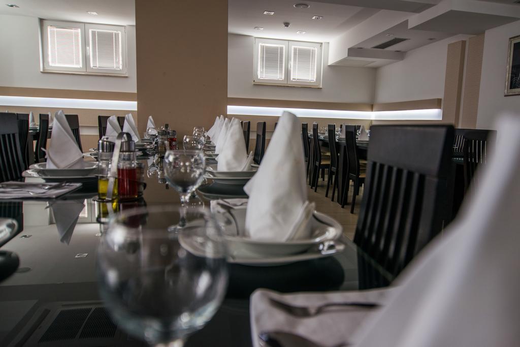 Međugorje Hotel Lux מראה חיצוני תמונה